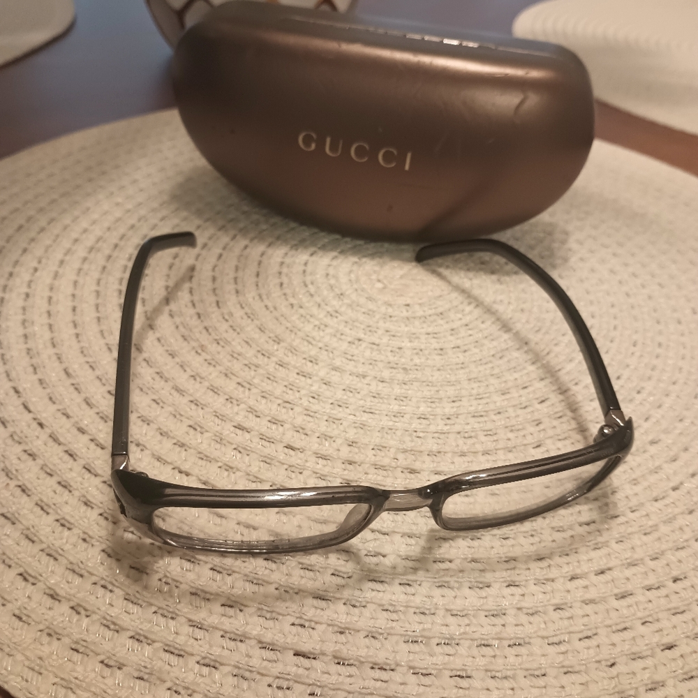 Glasses - Picture 3 of 4